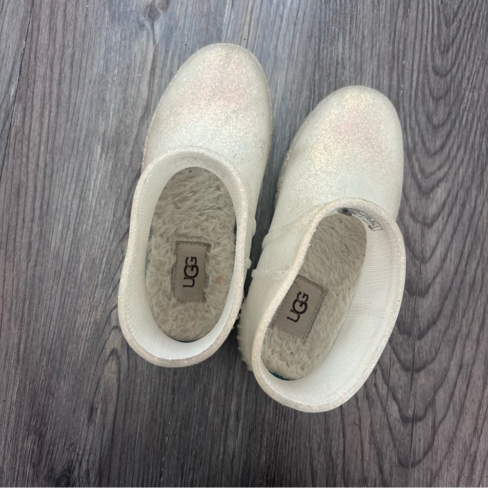 UGG rain boots girls size 1 - Picture 7 of 8